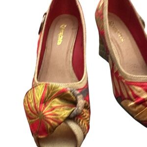 Vibrant Red and Gold Women Shoes vintage by Restricted never worn